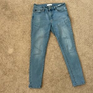 KanCan jeggings. Size 11/29.